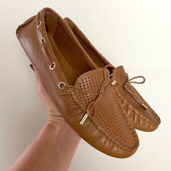 Tory Burch Tan Leather Quiet Luxury Preppy Driving Loafers Moccasins Flats 6.5 - Picture 1 of 11